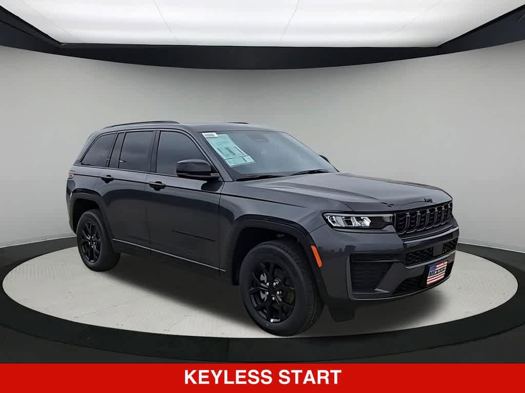New 2026 Jeep Grand Cherokee Altitude AWD/4WD image 2