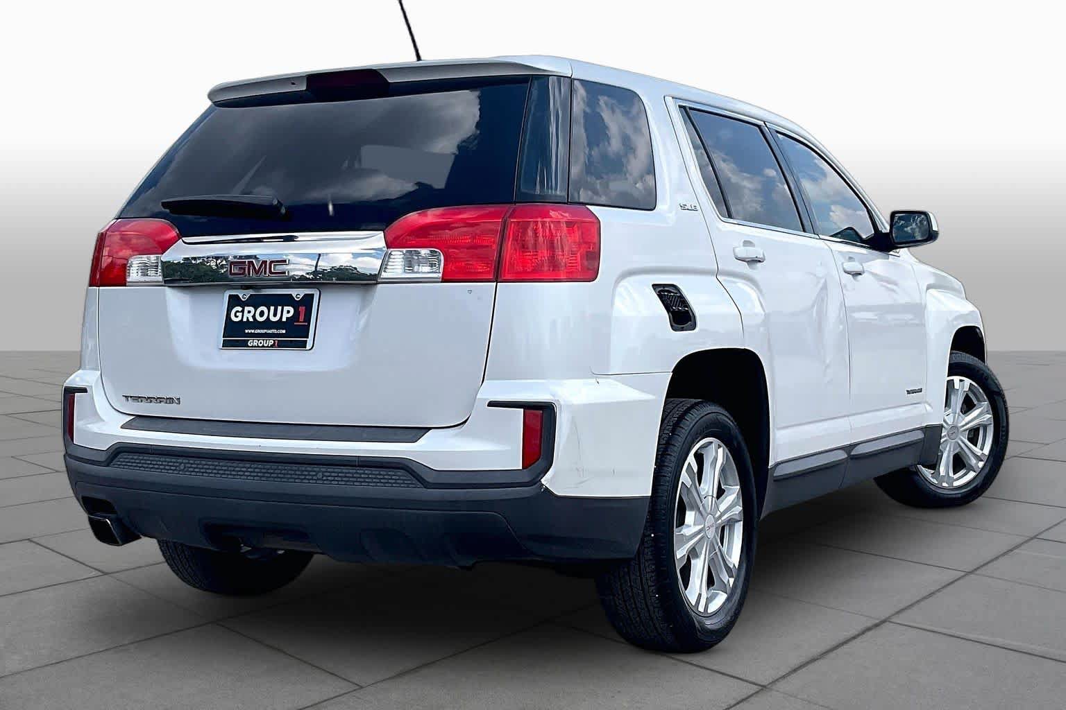 Used 2017 GMC Terrain SLE FWD image 13
