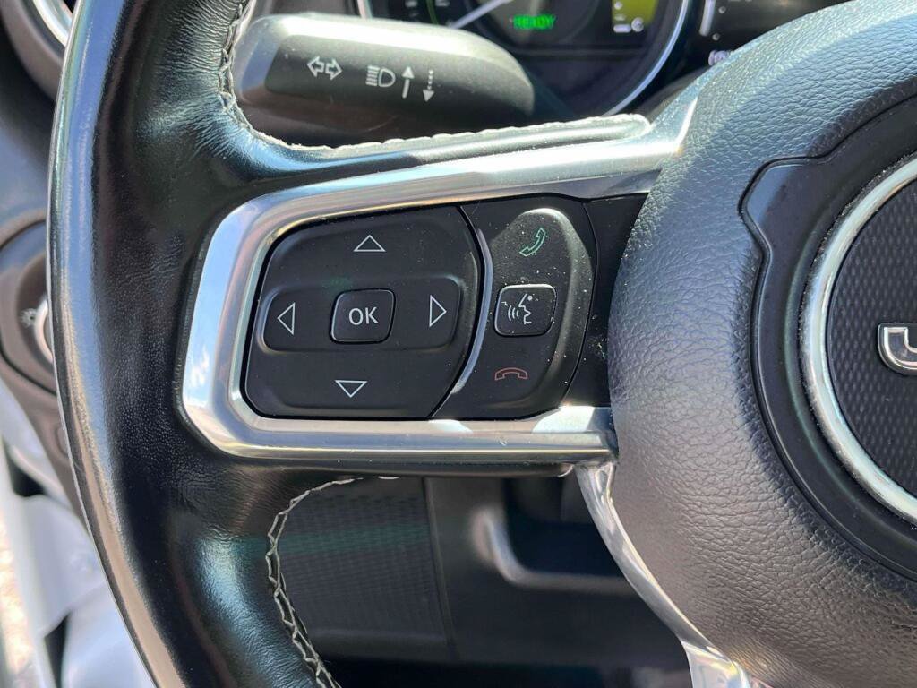Used 2021 Jeep Wrangler Unlimited Sahara w/ Cold Weather Group AWD/4WD image 33