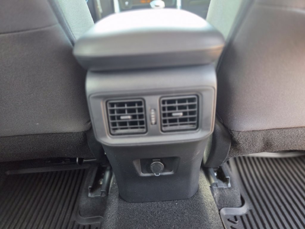 Used 2022 Toyota RAV4 LE FWD image 12