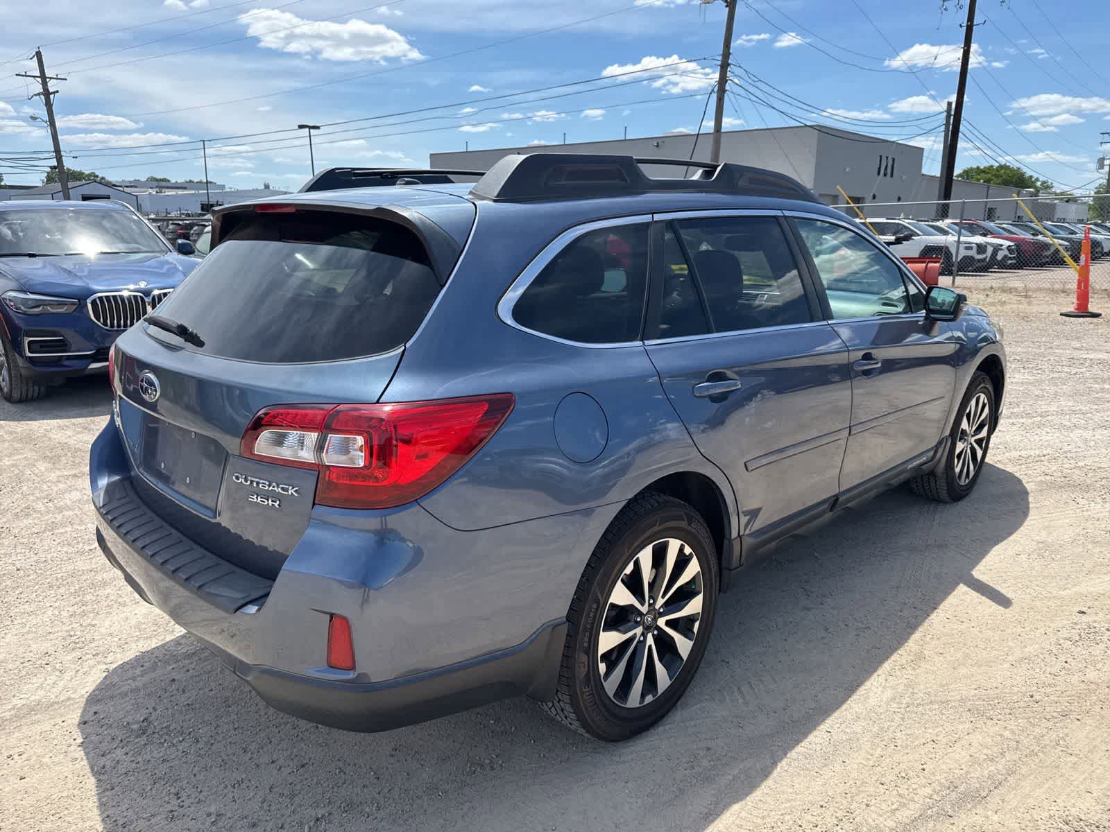 Used 2015 Subaru Outback 3.6R Limited AWD/4WD image 3