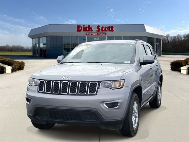 Used 2020 Jeep Grand Cherokee Laredo image 3