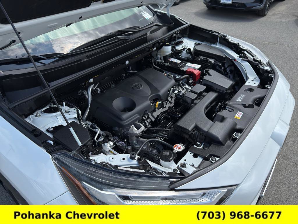 Used 2023 Toyota RAV4 XLE Premium AWD/4WD image 31