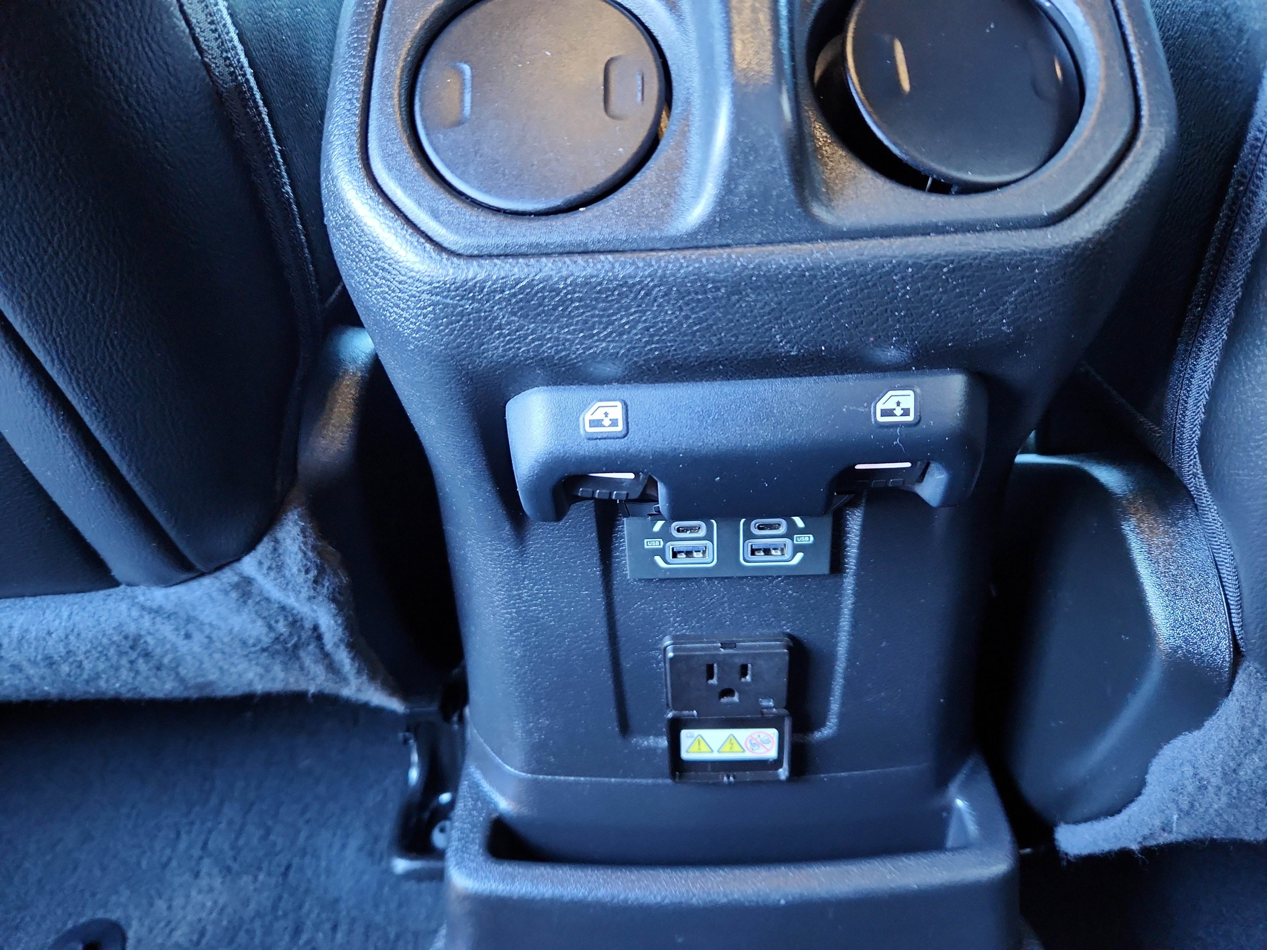 Used 2022 Jeep Wrangler Unlimited Sahara w/ Cold Weather Group image 26