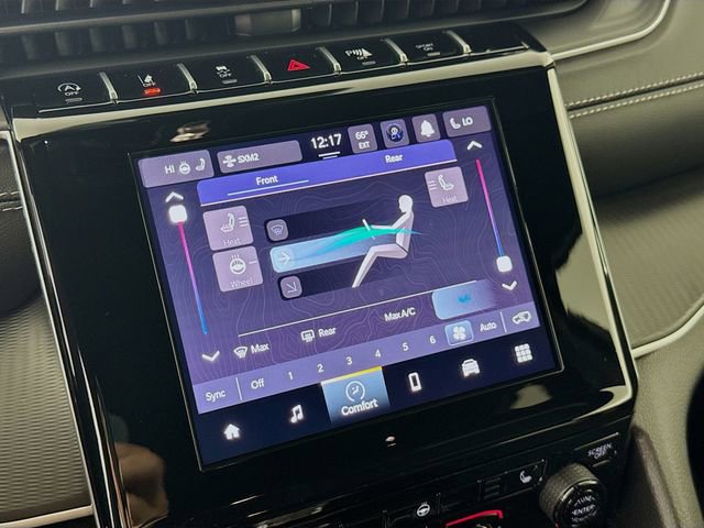 New 2025 Jeep Grand Cherokee L Laredo image 17