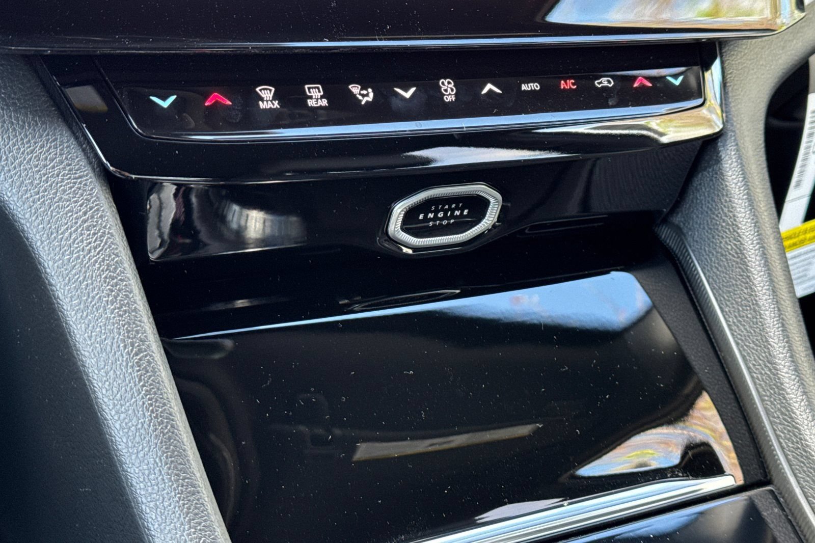 New 2026 Jeep Grand Cherokee Altitude AWD/4WD image 21