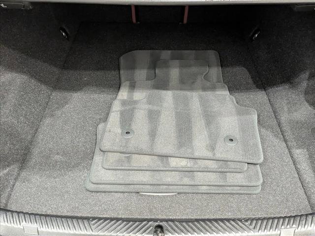 Used 2024 BMW i5 eDrive40i w/ M Sport Package RWD image 6