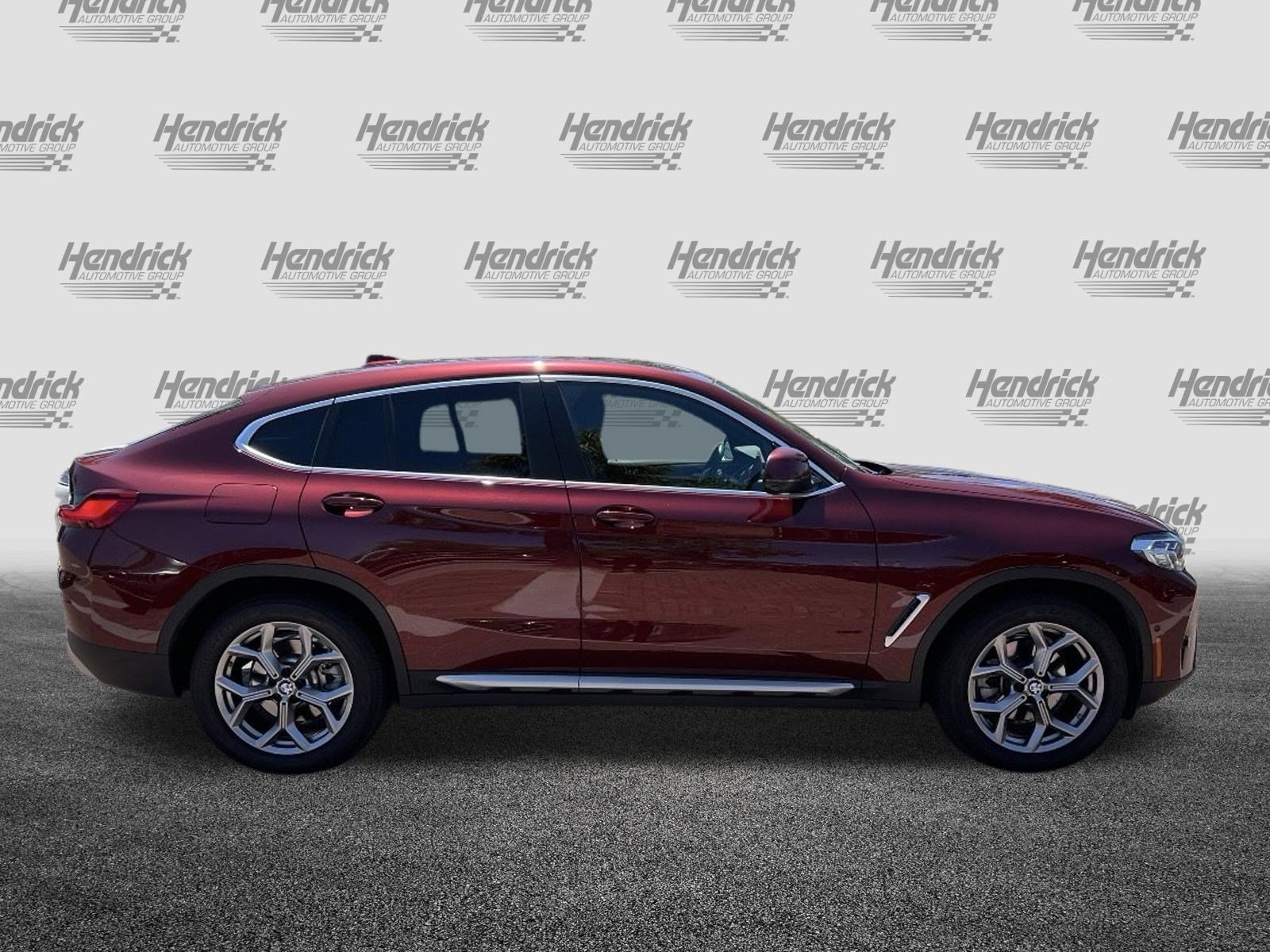 Certified 2025 BMW X4 xDrive30i AWD/4WD image 11