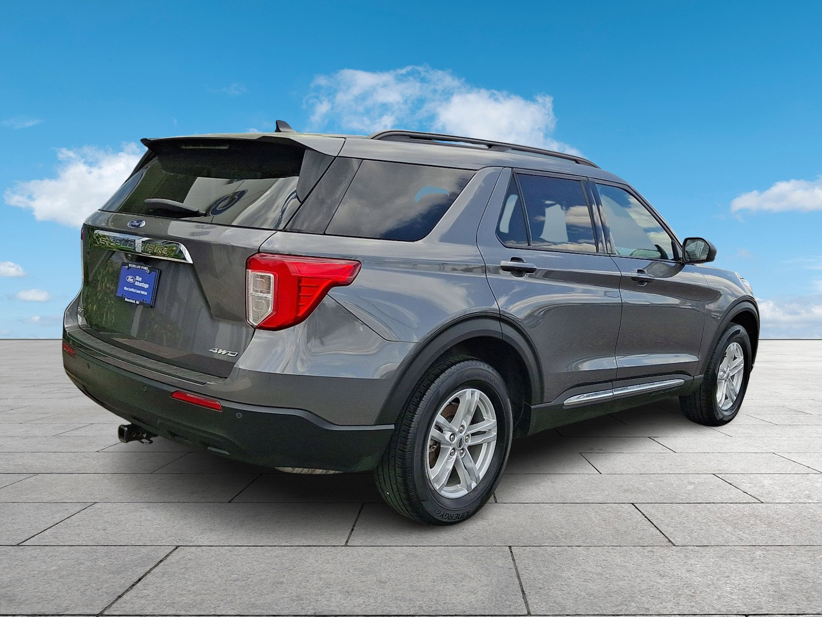 Certified 2023 Ford Explorer XLT image 6