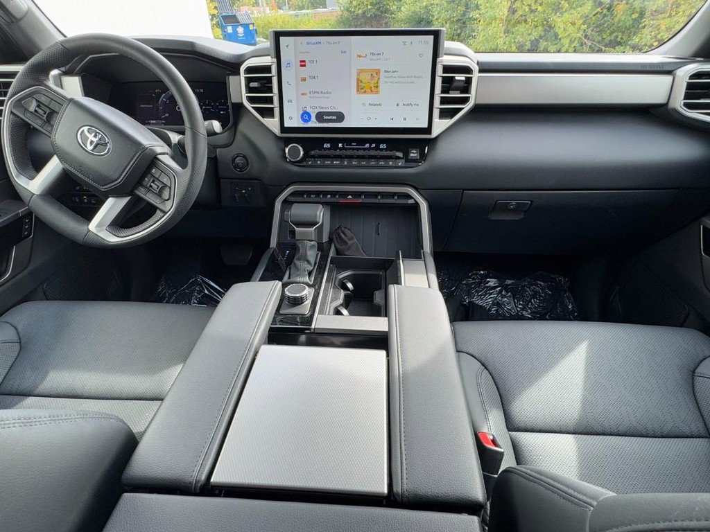 Used 2025 Toyota Sequoia 4WD image 11