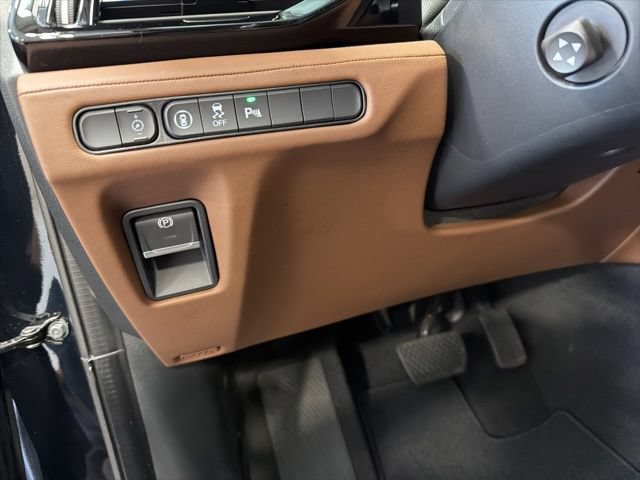 Used 2024 Acura MDX SH-AWD w/ Technology Package image 11
