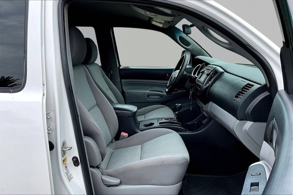 Used 2013 Toyota Tacoma PreRunner RWD image 23