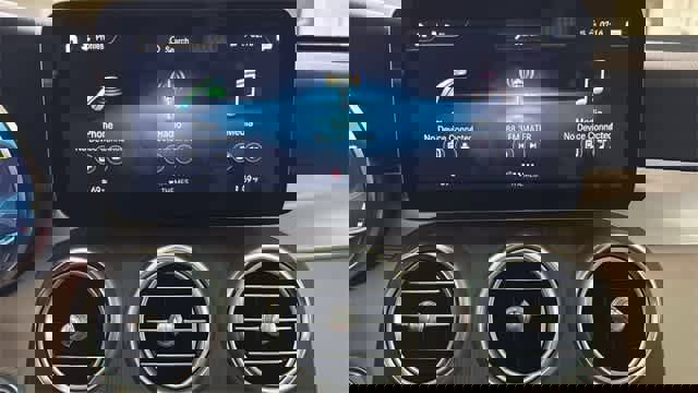 Used 2022 Mercedes-Benz GLC 300 4MATIC image 20