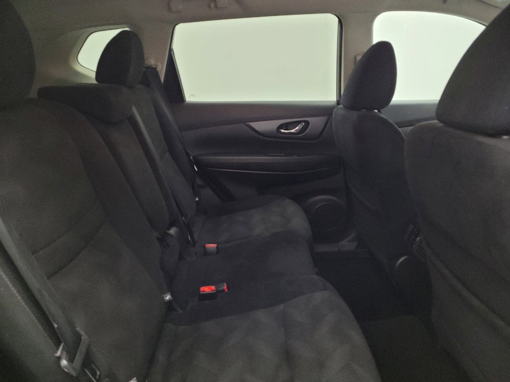 Used 2016 Nissan Rogue S w/ Appearance Package image 19