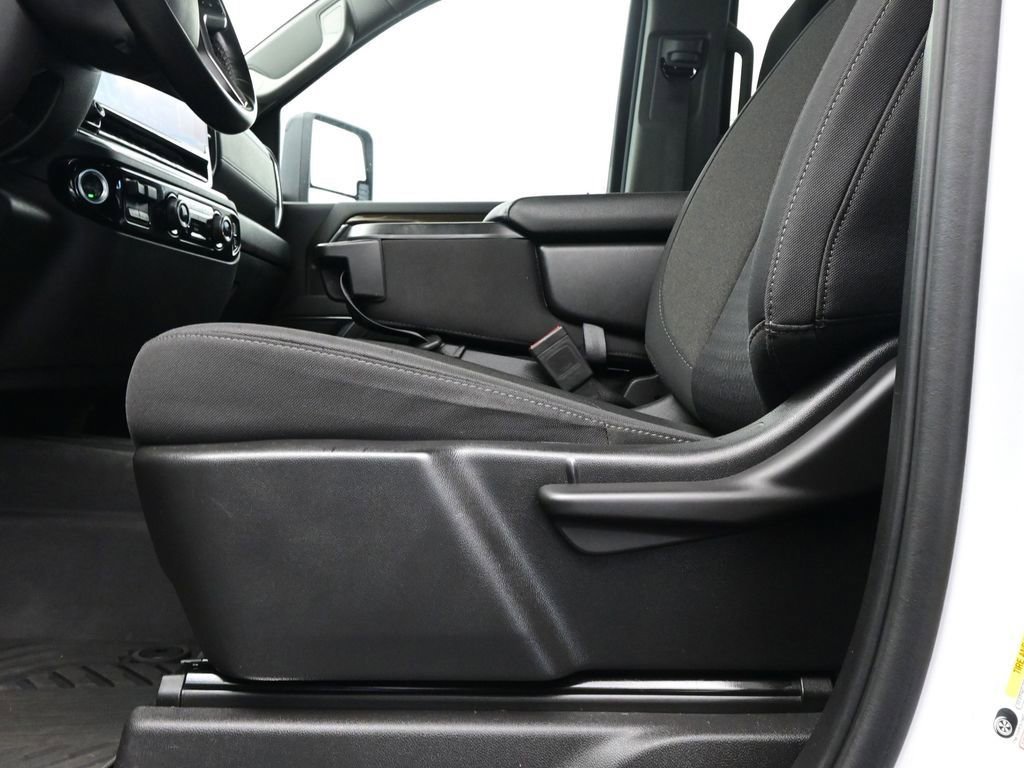 Used 2024 Chevrolet Silverado 2500 LT image 21