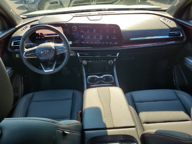 Used 2025 Chevrolet Traverse Z71 w/ Enhanced Driving Package AWD/4WD image 7