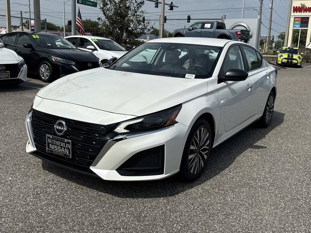 Certified 2024 Nissan Altima 2.5 SV AWD/4WD image 8