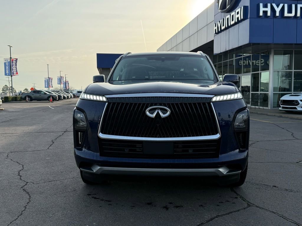 Used 2025 INFINITI QX80 Sensory AWD/4WD image 2