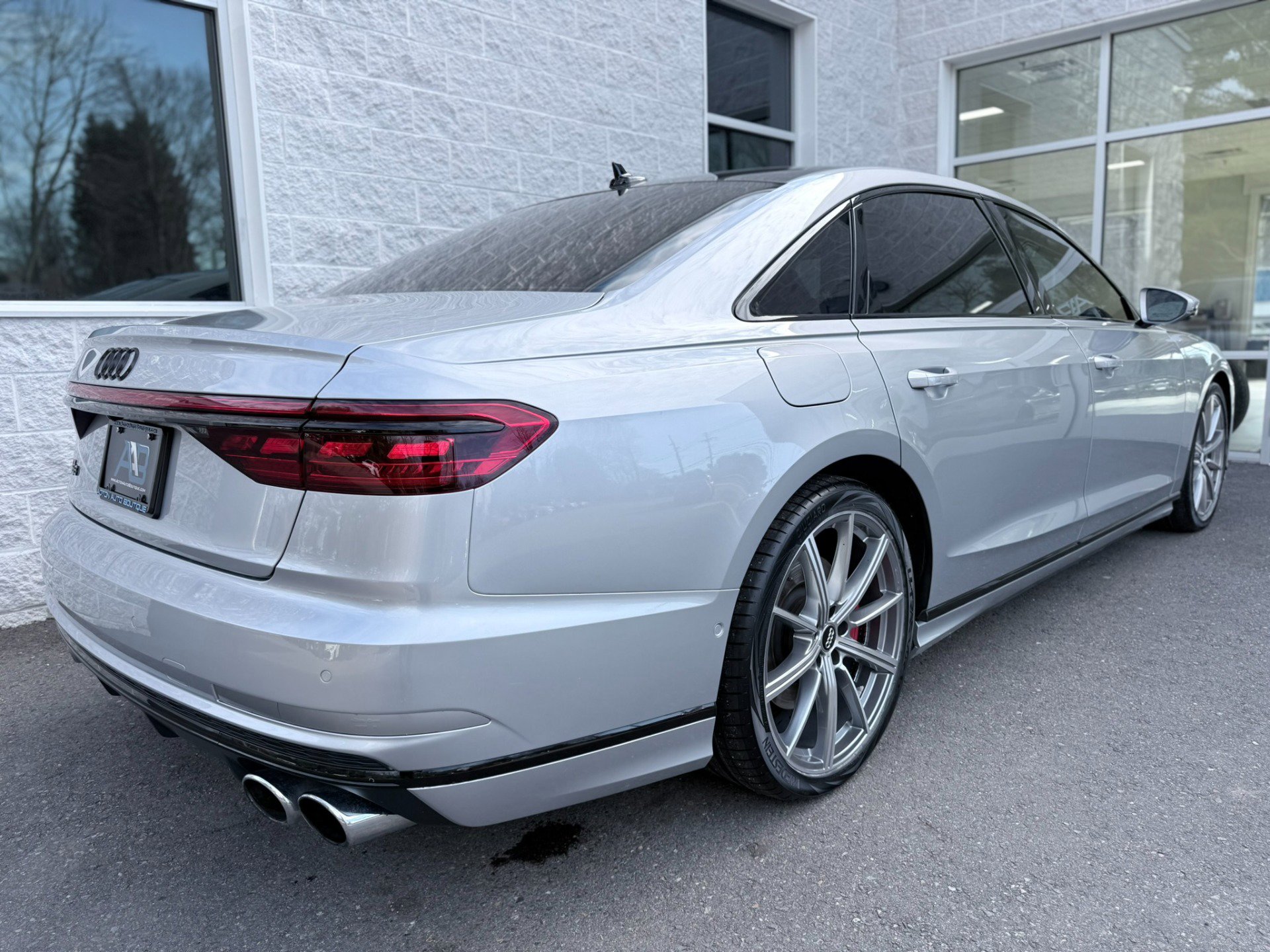 Used 2020 Audi S8 L image 53