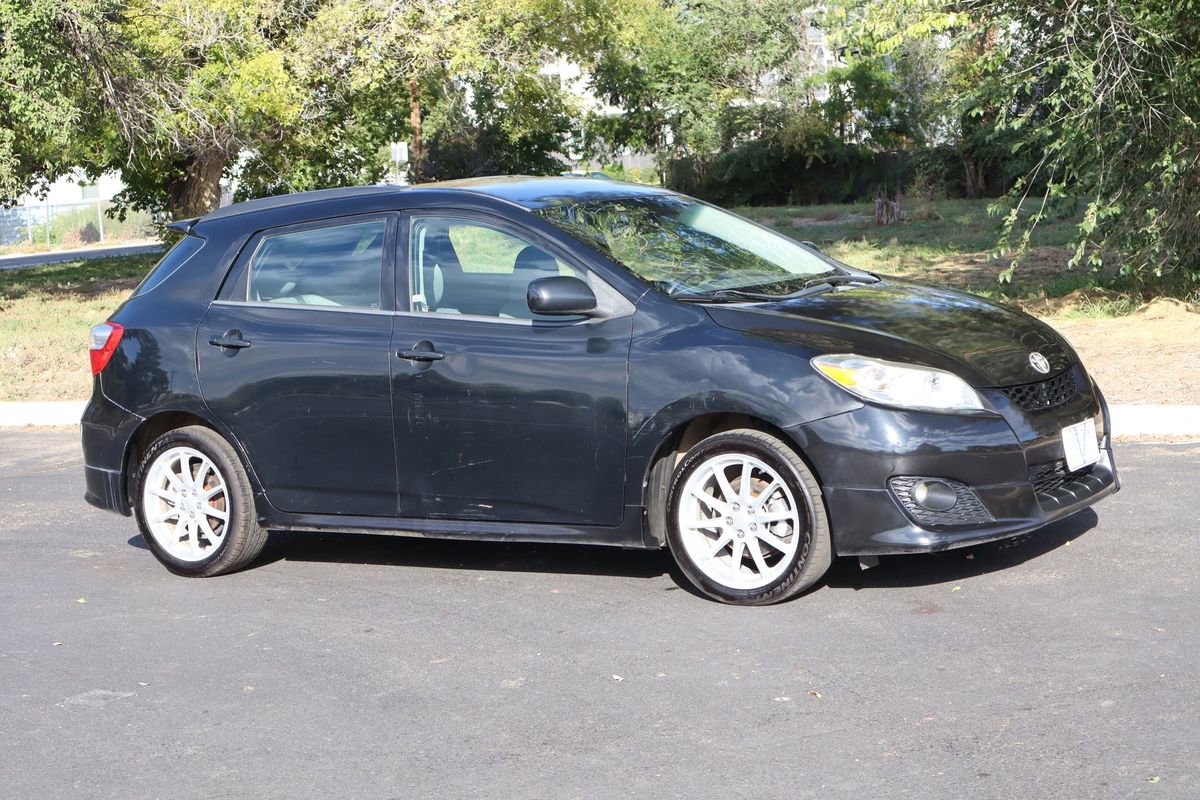 Used 2010 Toyota Matrix image 2