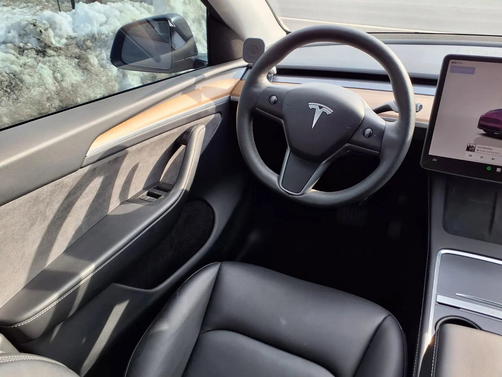 Used 2024 Tesla Model Y Long Range image 21