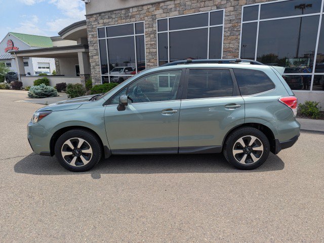 Used 2018 Subaru Forester 2.5i Limited AWD/4WD image 2