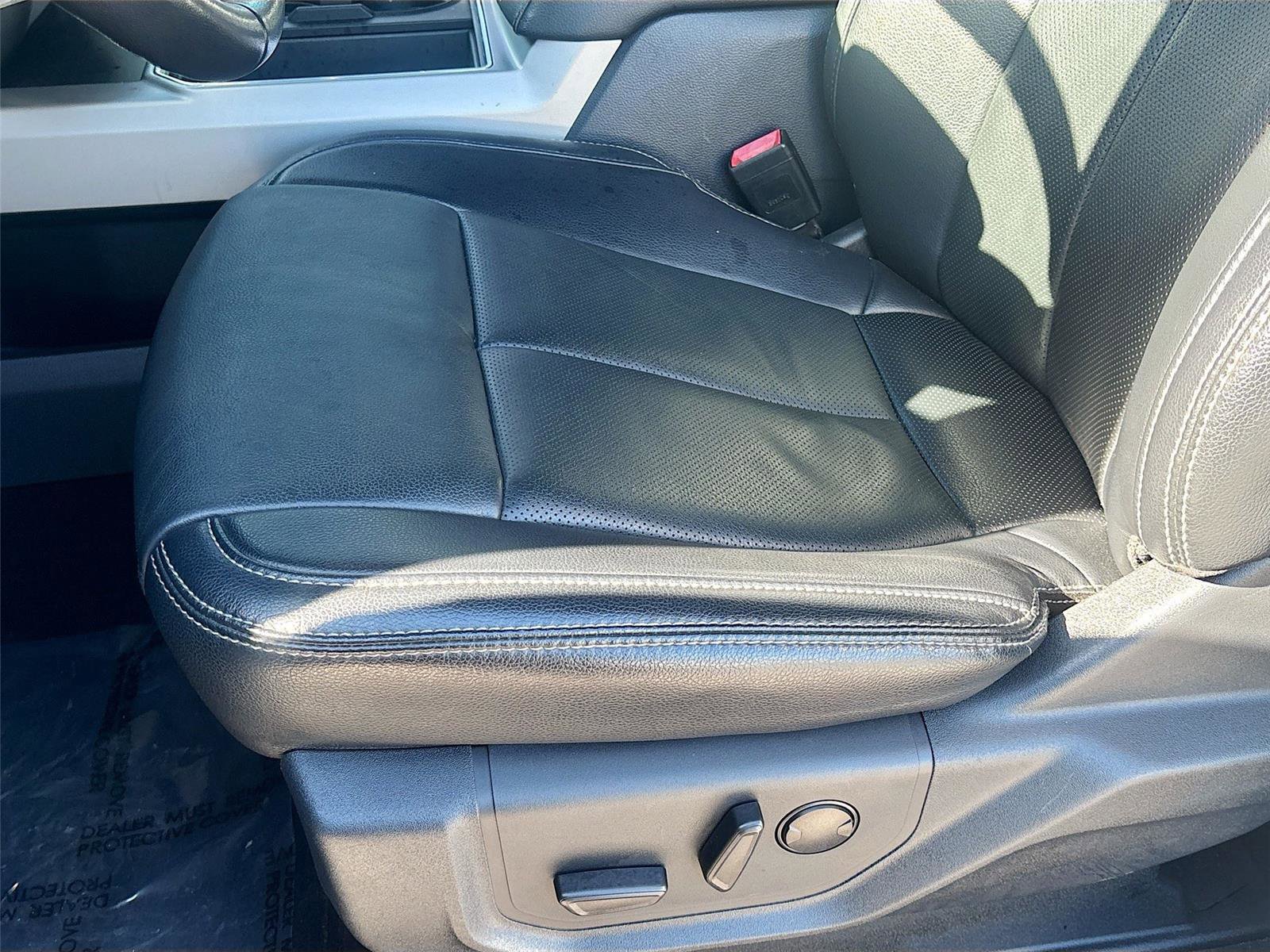 Used 2022 Ford F250 Lariat w/ Lariat Value Package image 20