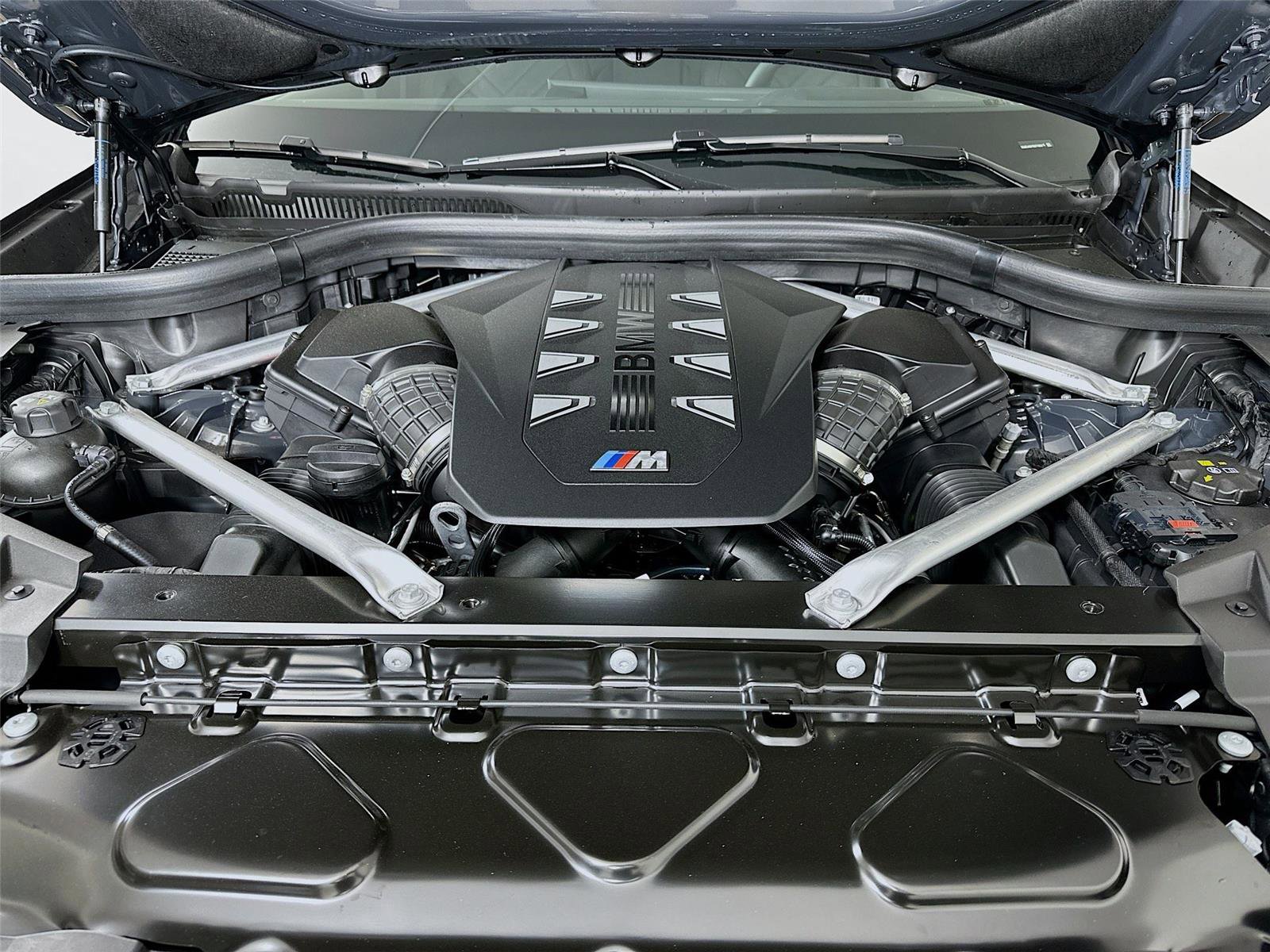 New 2026 BMW X5 M60i w/ Executive Package image 32