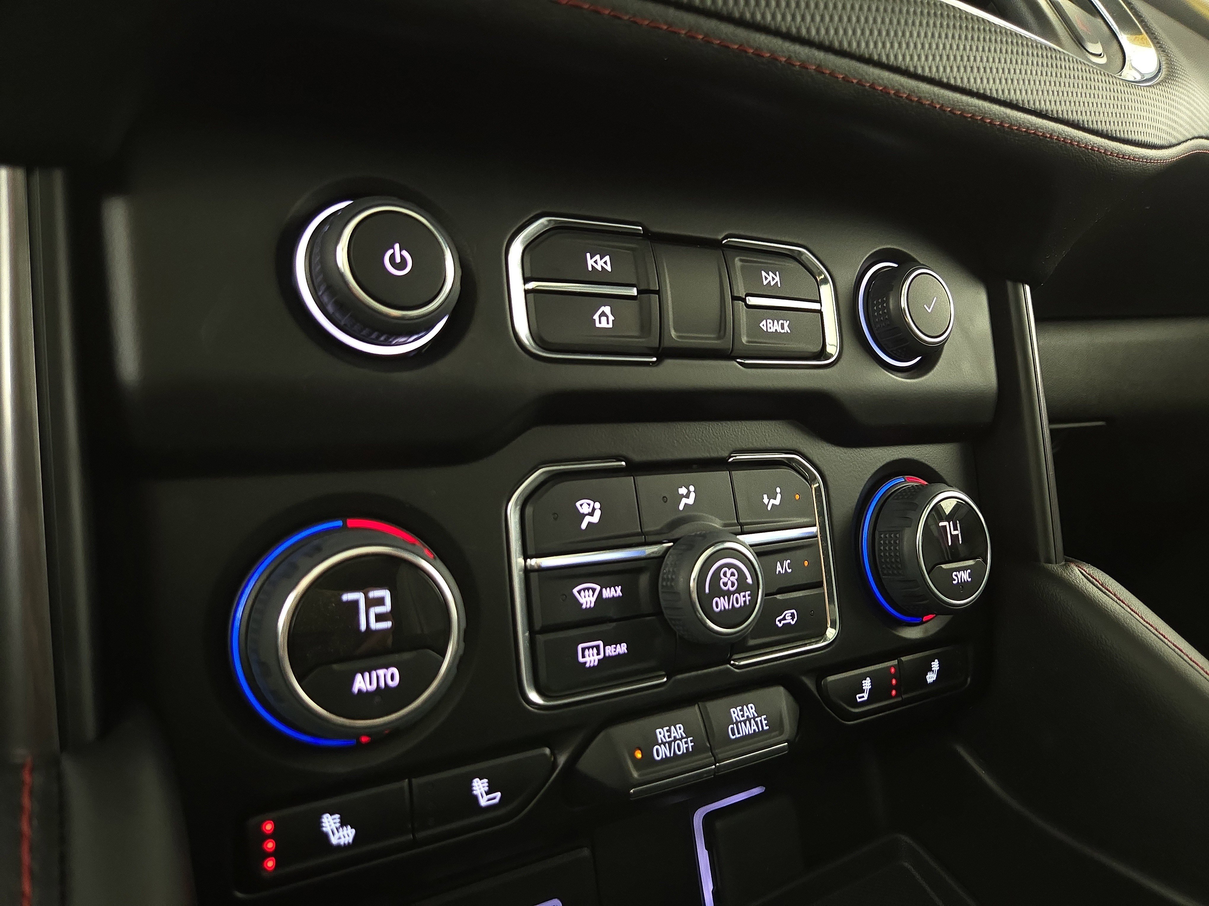 Certified 2024 Chevrolet Suburban RST w/ Luxury Package image 29