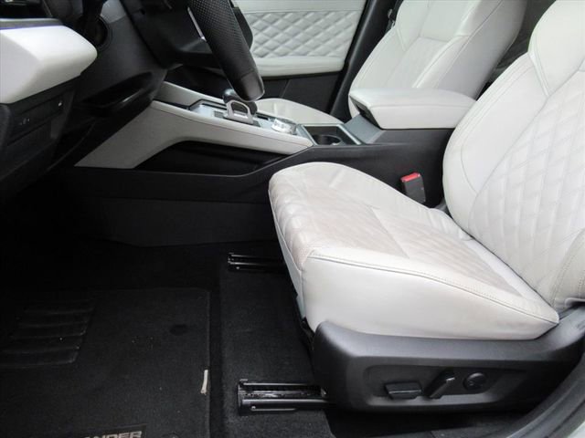 Used 2022 Mitsubishi Outlander SEL image 16