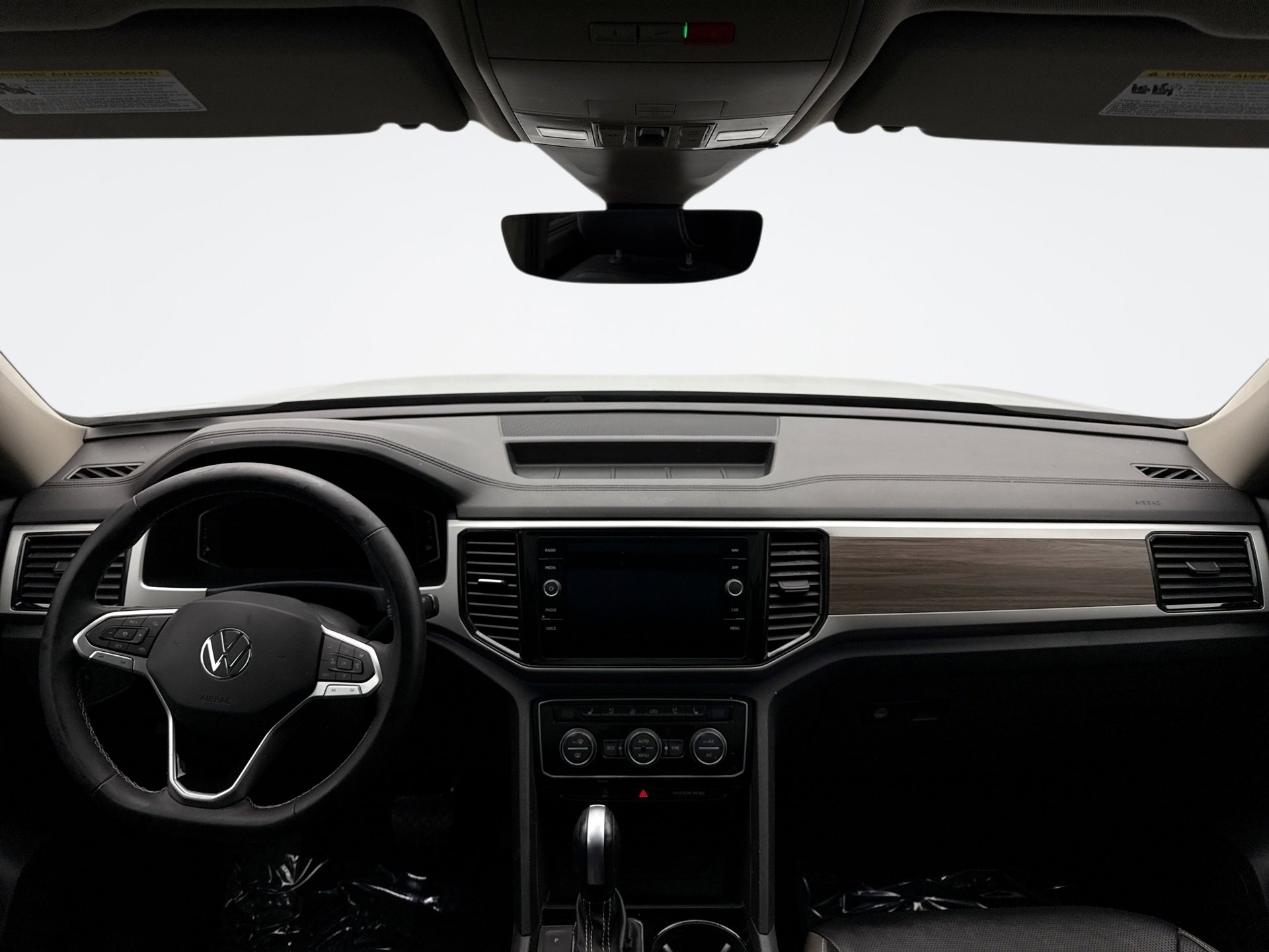 Used 2021 Volkswagen Atlas SEL Premium image 14