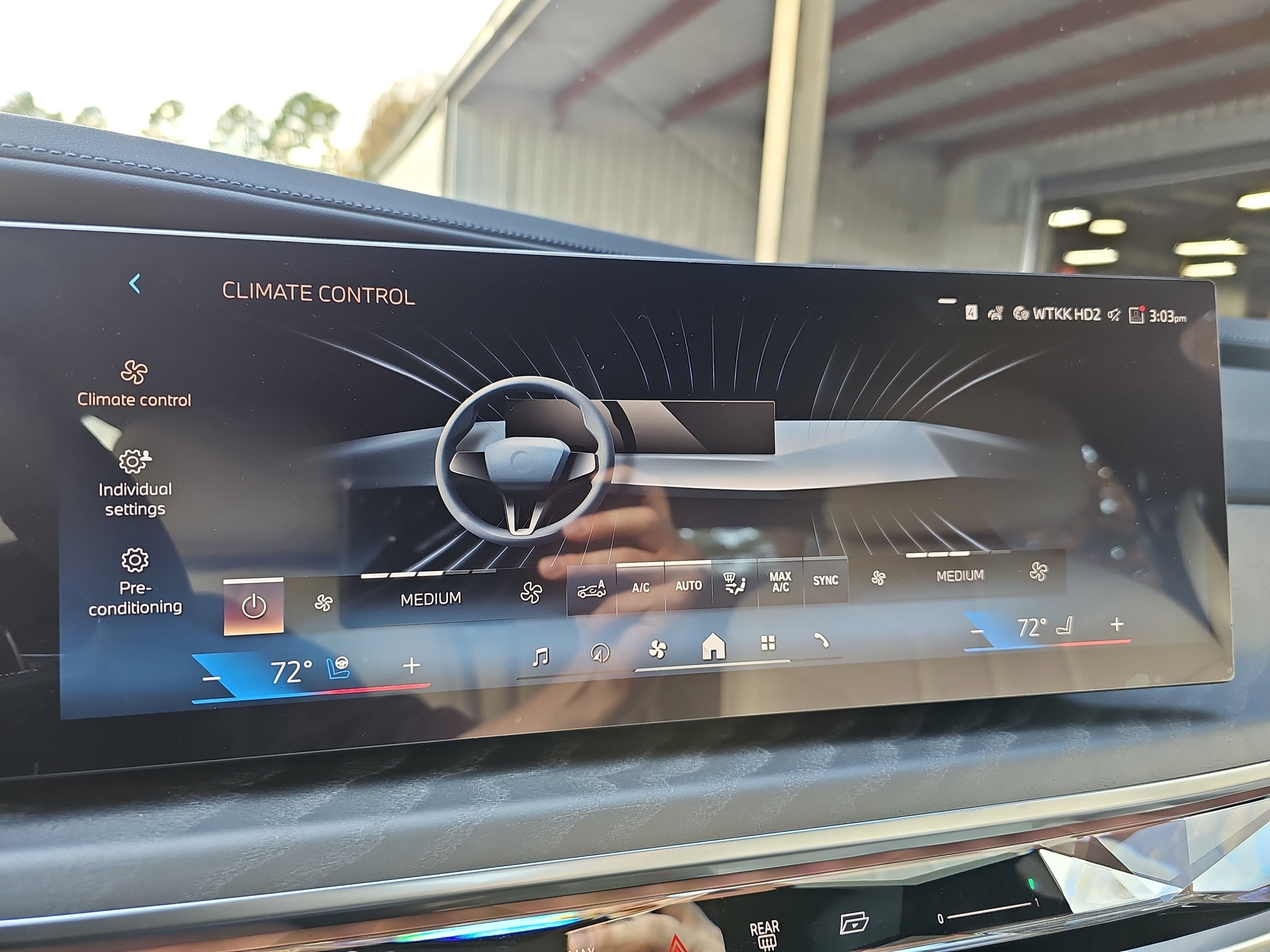 New 2026 BMW 740i xDrive w/ Executive Package image 22