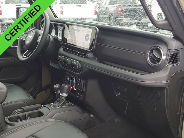 Used 2025 Jeep Gladiator Sport w/ Premium Package image 28