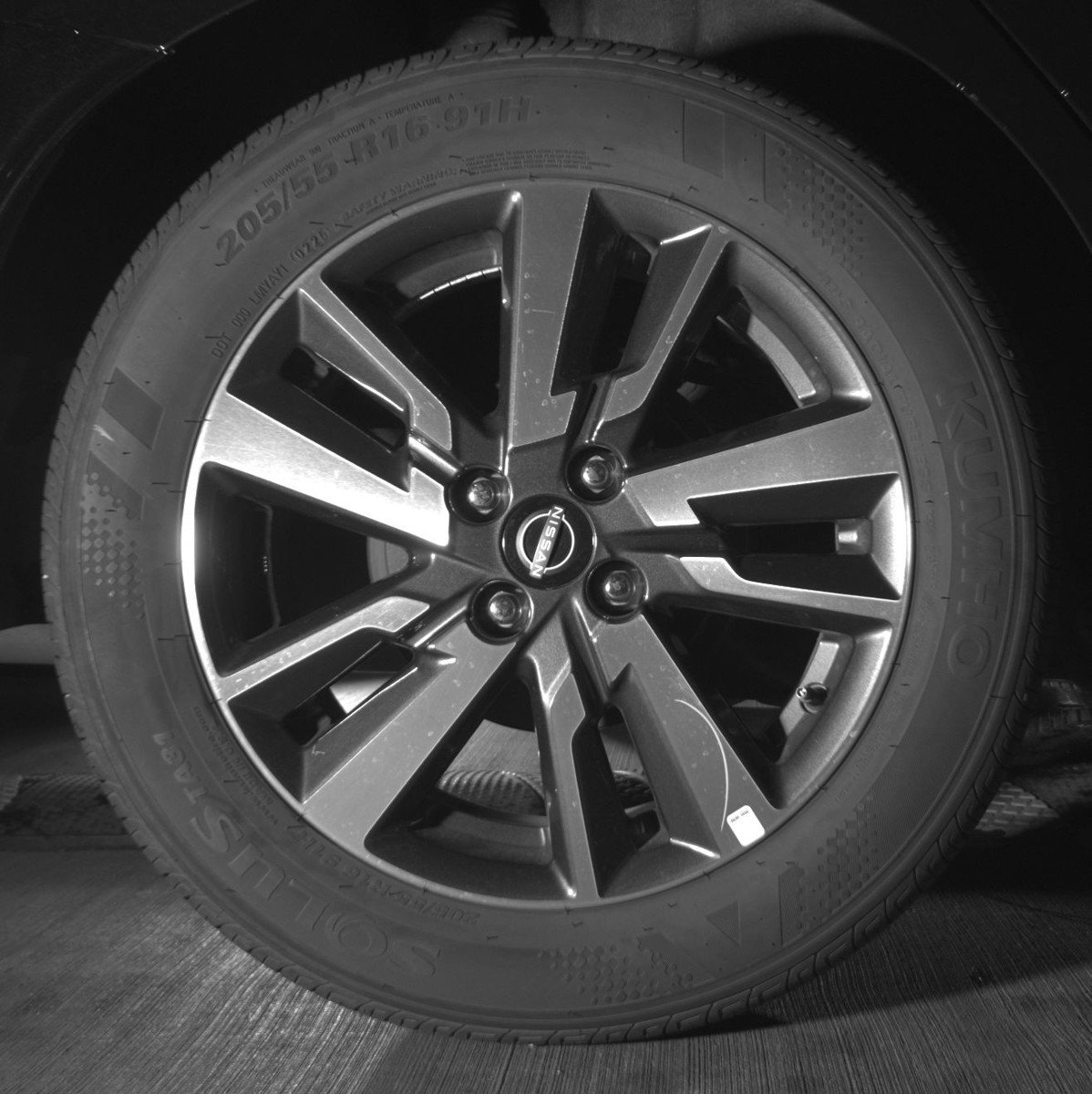 Used 2025 Nissan Versa SV image 15