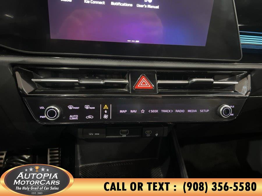 Used 2023 Kia Niro EX Touring FWD image 33