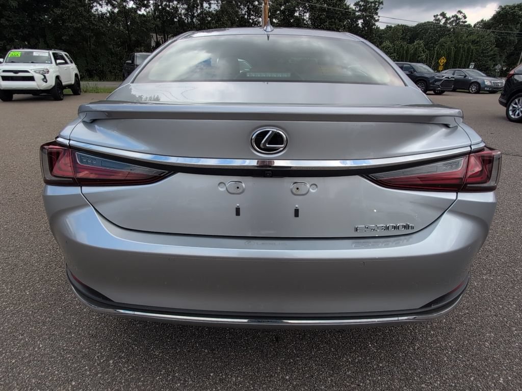 Used 2024 Lexus ES 300h w/ Premium Package FWD image 6