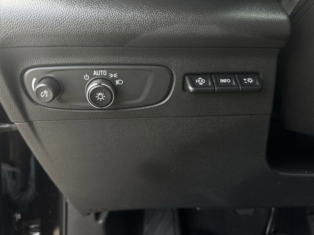 Used 2023 Buick Envision Avenir image 18