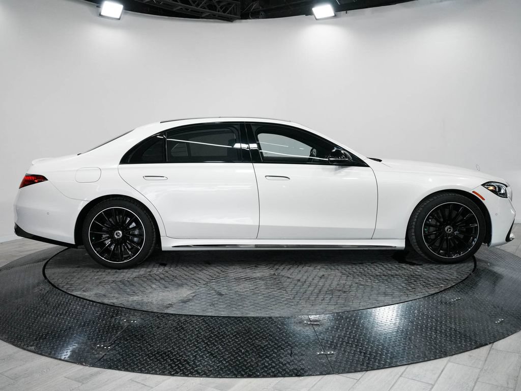 Used 2023 Mercedes-Benz S 500 4MATIC w/ AMG Line image 5