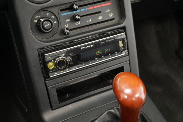 Used 1990 MAZDA MX-5 Miata RWD image 48