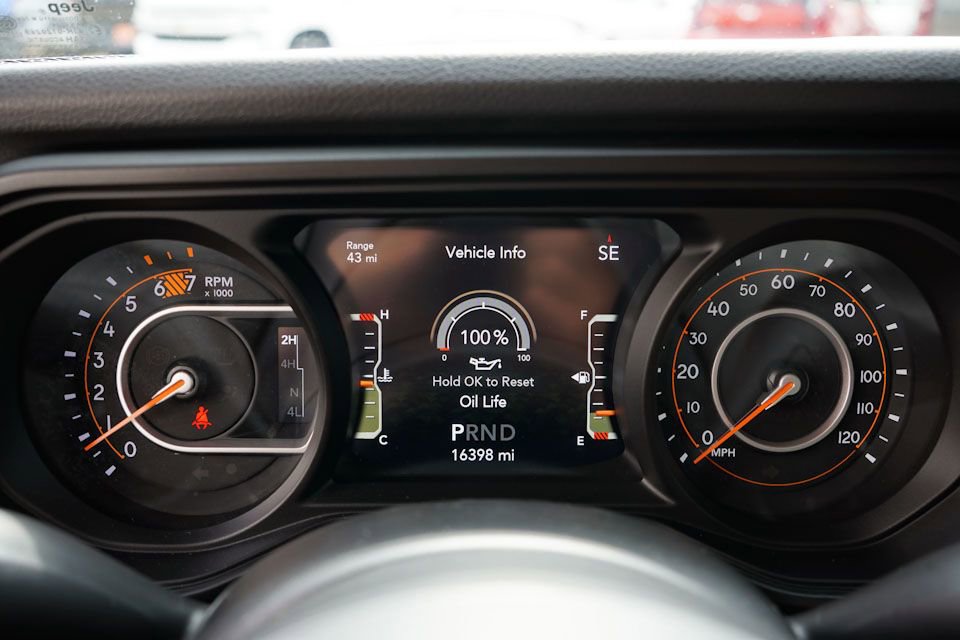 Certified 2024 Jeep Wrangler Sport S image 28