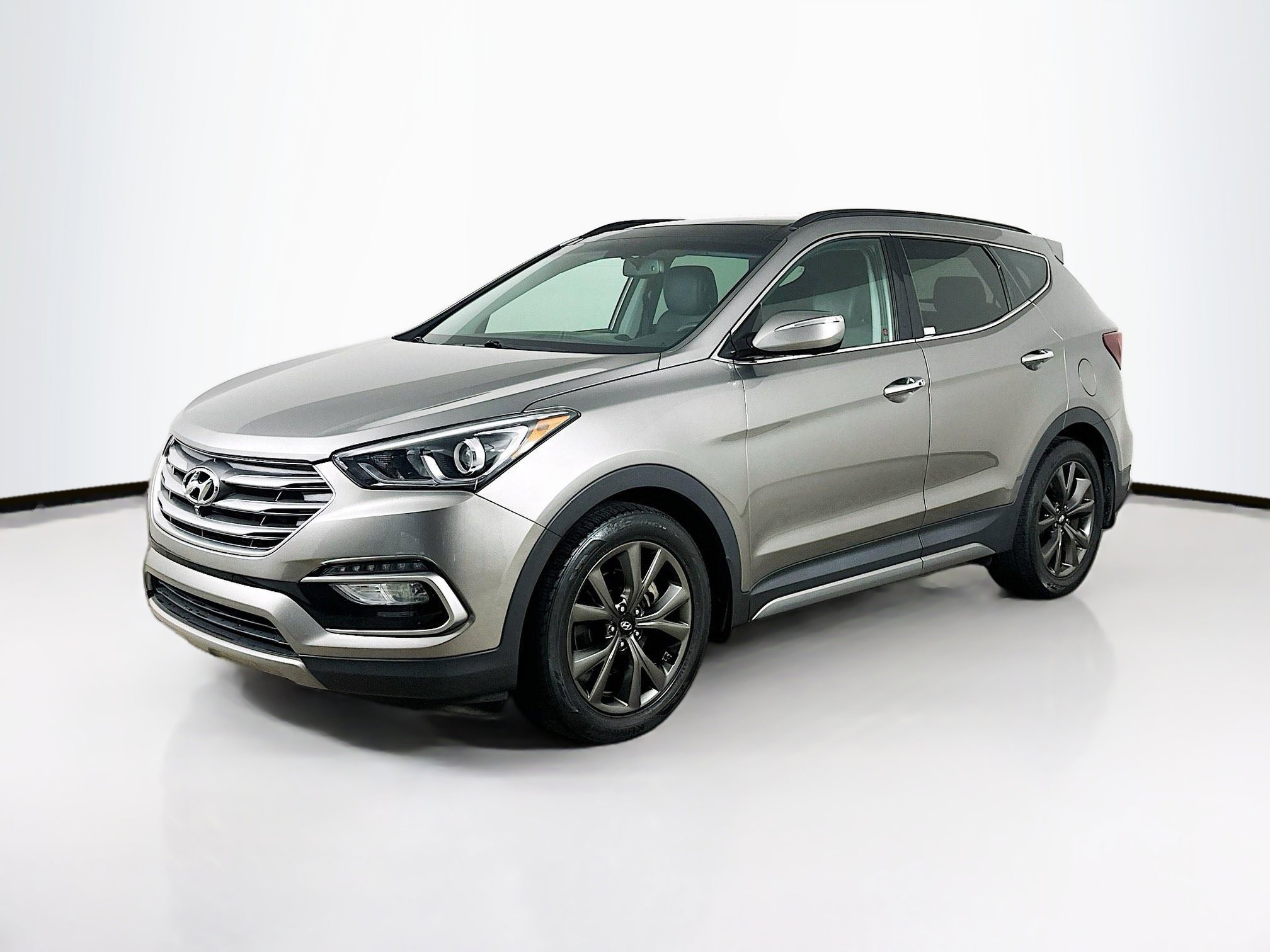 Used 2018 Hyundai Santa Fe Sport w/ Cargo Package image 3