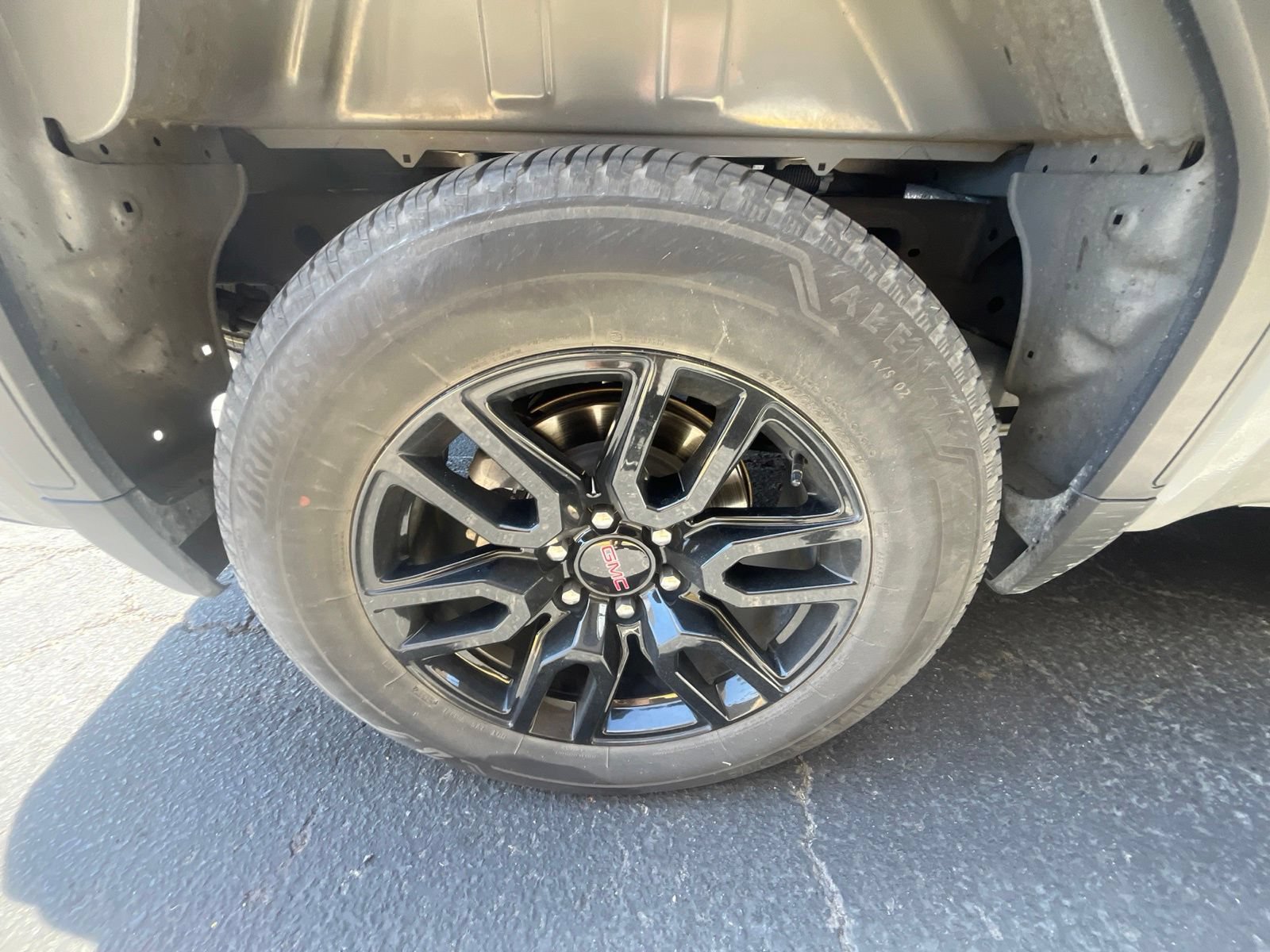 Used 2024 GMC Sierra 1500 Elevation RWD image 15