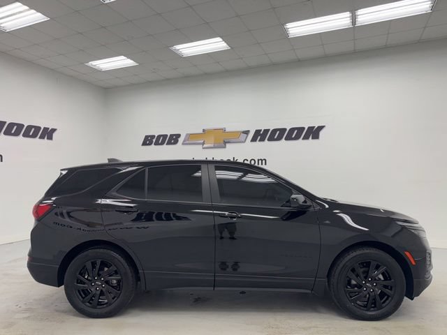 Used 2024 Chevrolet Equinox LS w/ LS Convenience Package FWD image 4