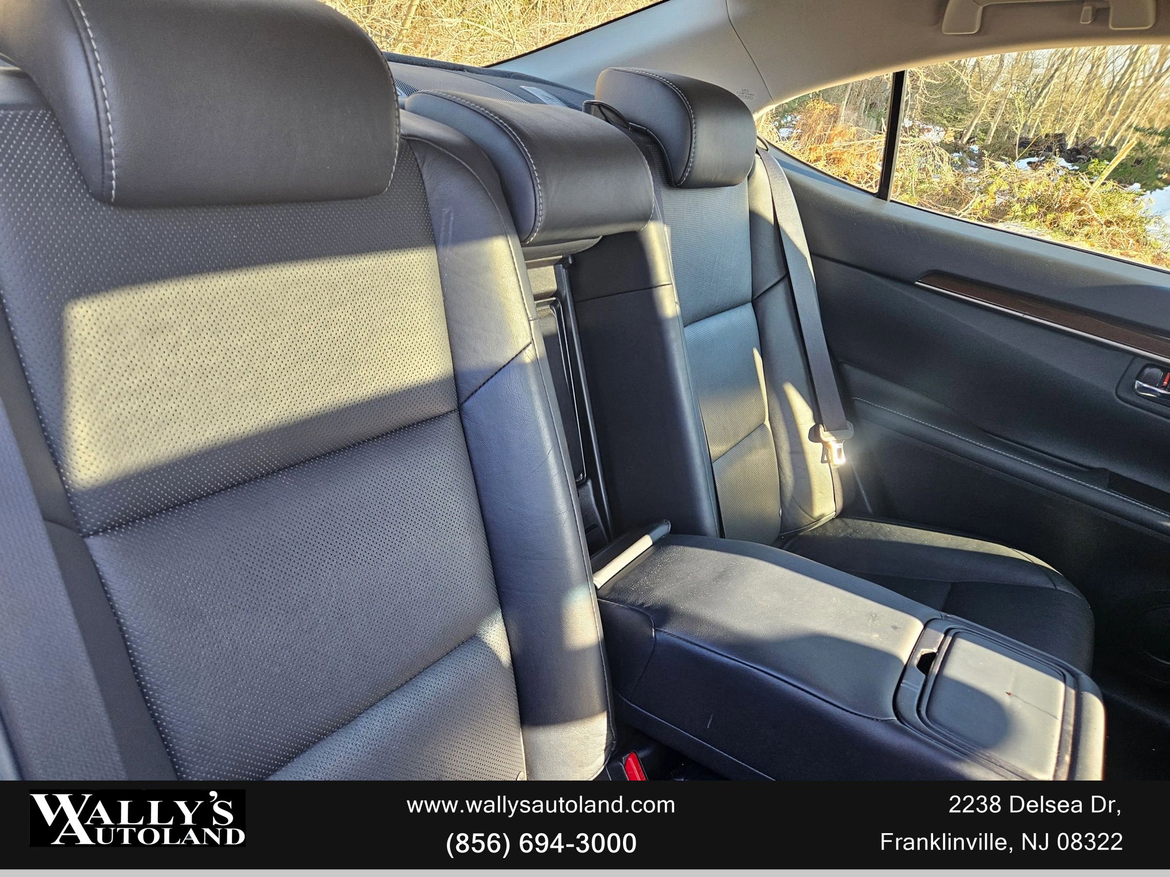 Used 2015 Lexus ES 350 w/ Luxury Package image 11