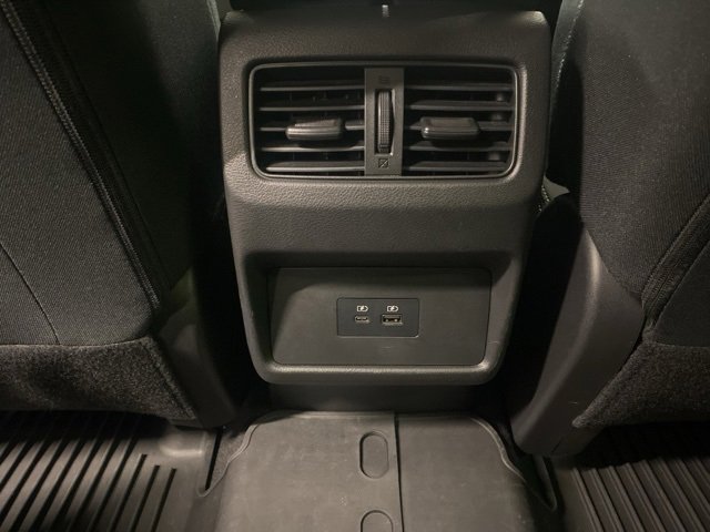 Used 2023 Nissan Rogue SV image 30