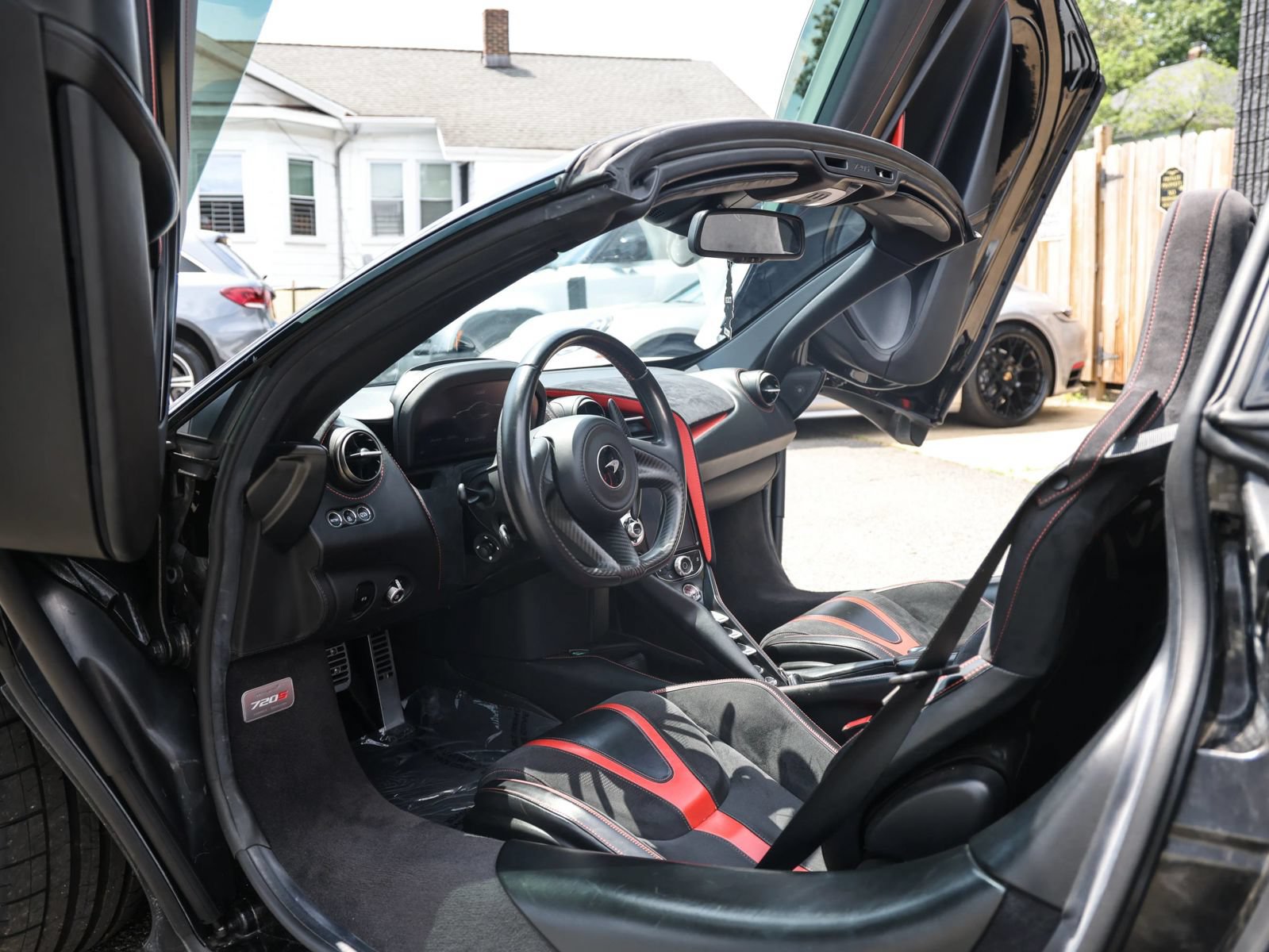 Used 2020 McLaren 720S Spider RWD image 40