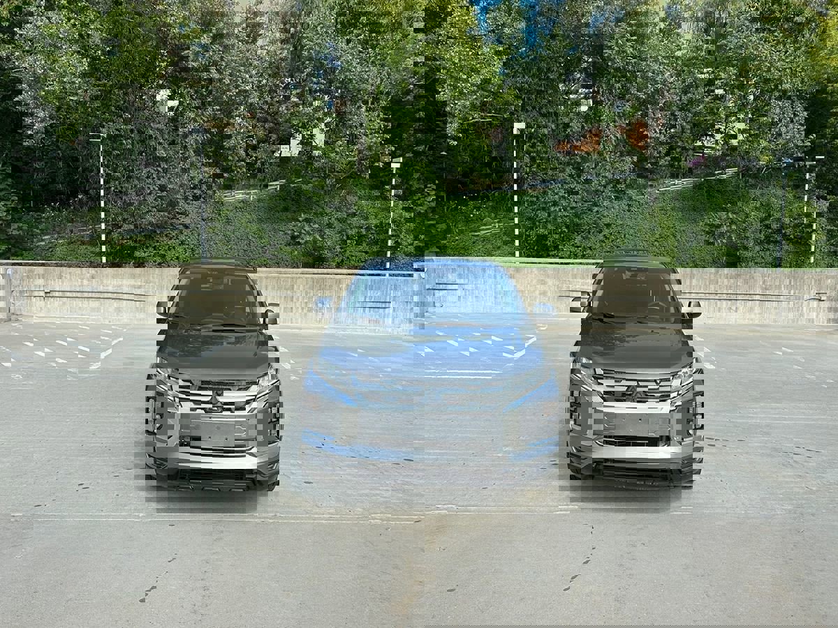 Used 2021 Mitsubishi Outlander Sport ES image 2