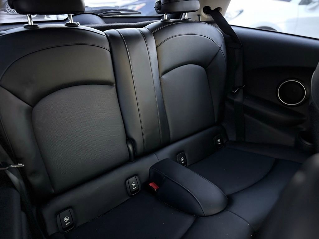 Used 2015 MINI Cooper S image 15