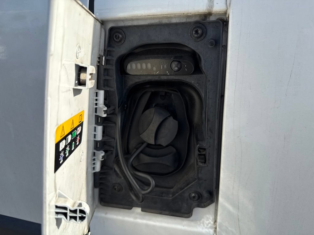 Used 2024 RAM ProMaster 3500 w/ Delivery Van Package FWD image 8