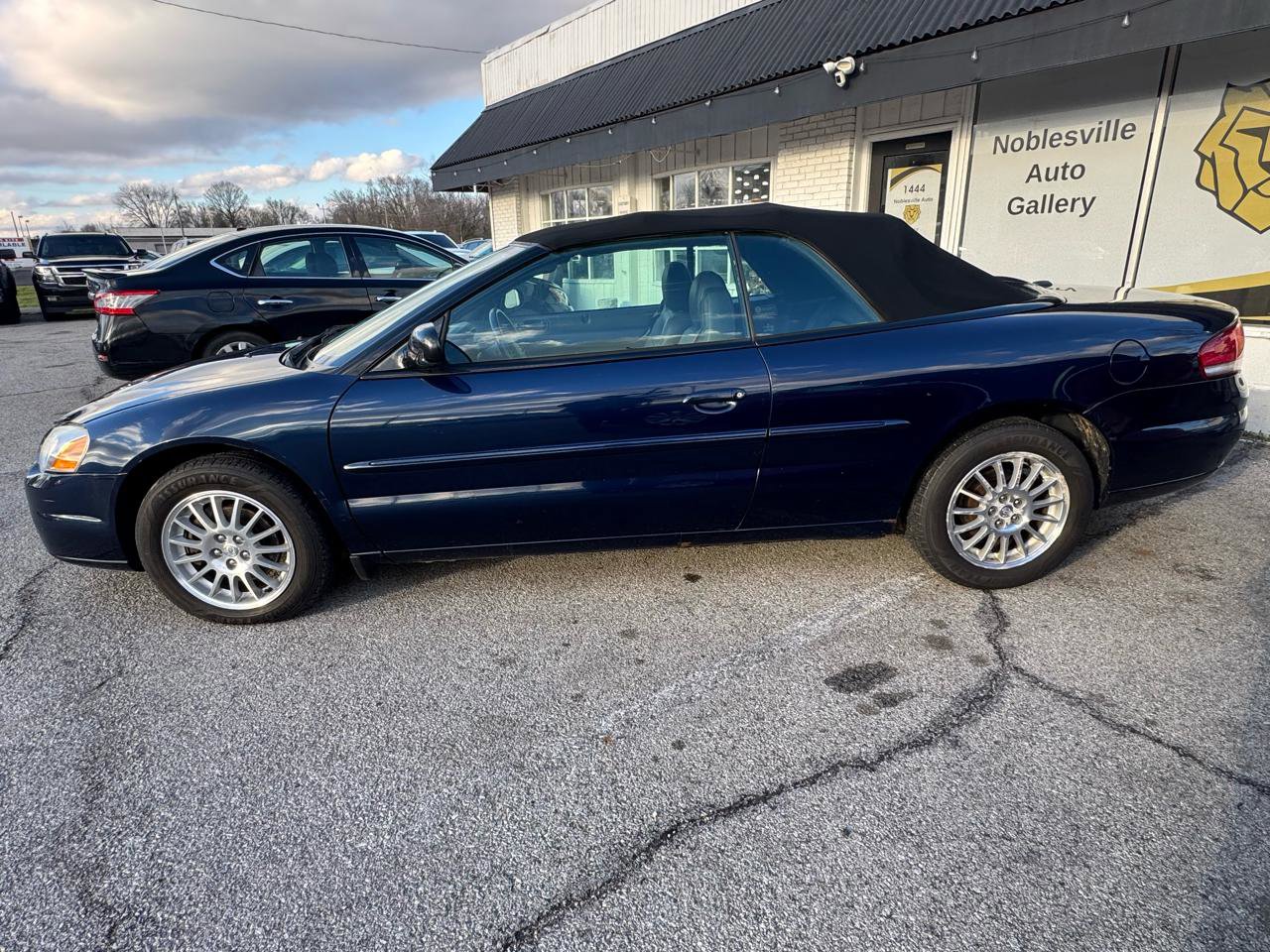 Used 2006 Chrysler Sebring Touring image 3